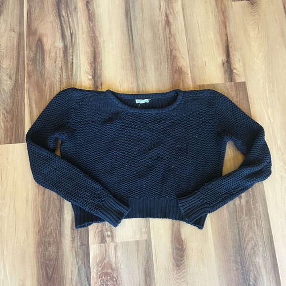 Kirra Black Crew Neck Sweater with Long Sleeves - Picture 1 of 2